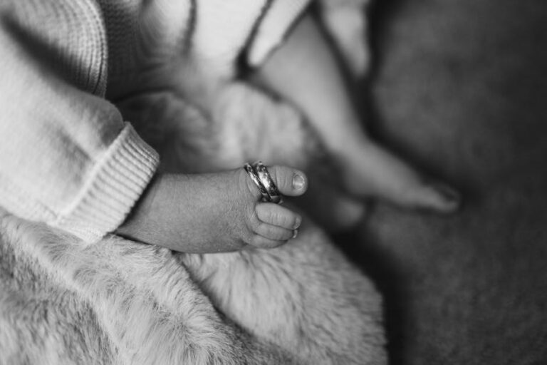 Süper Yapıştırıcı: Gücünün Sırrı, Çığır Açan Keşifler ve Bilinmeyen Kullanım Alanları