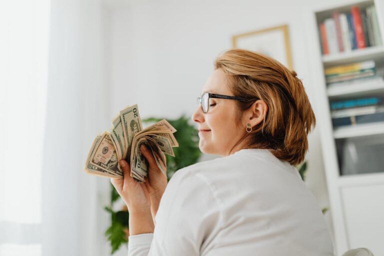 Gelirinin Yarısını Biriktirmenin 7 Adımı: Finansal Özgürlüğe Giden Yol