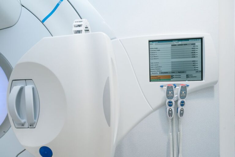 Scantron Nedir ve Nasıl Çalışır? Optik Okuyucuların Gizemli Dünyası