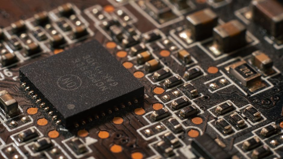 microSD Kartlar Bu Kadar Veriyi Nasıl Depoluyor? Detaylı Teknoloji Rehberi