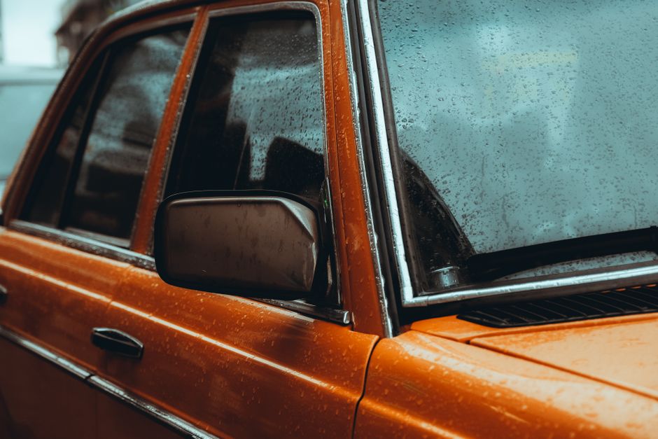 Otomobillerde Çok Amaçlı Sprey Kullanımının Gizli Tehlikeleri ve Zararları